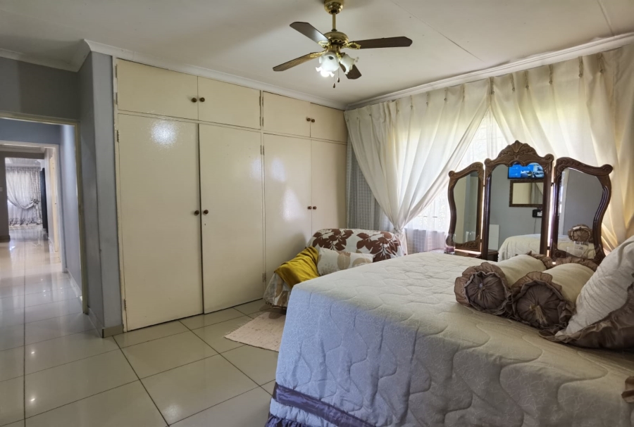 4 Bedroom Property for Sale in Dal Fouche Gauteng