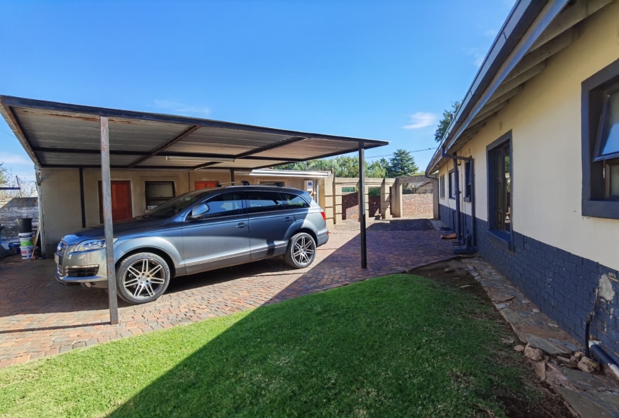 4 Bedroom Property for Sale in Dal Fouche Gauteng