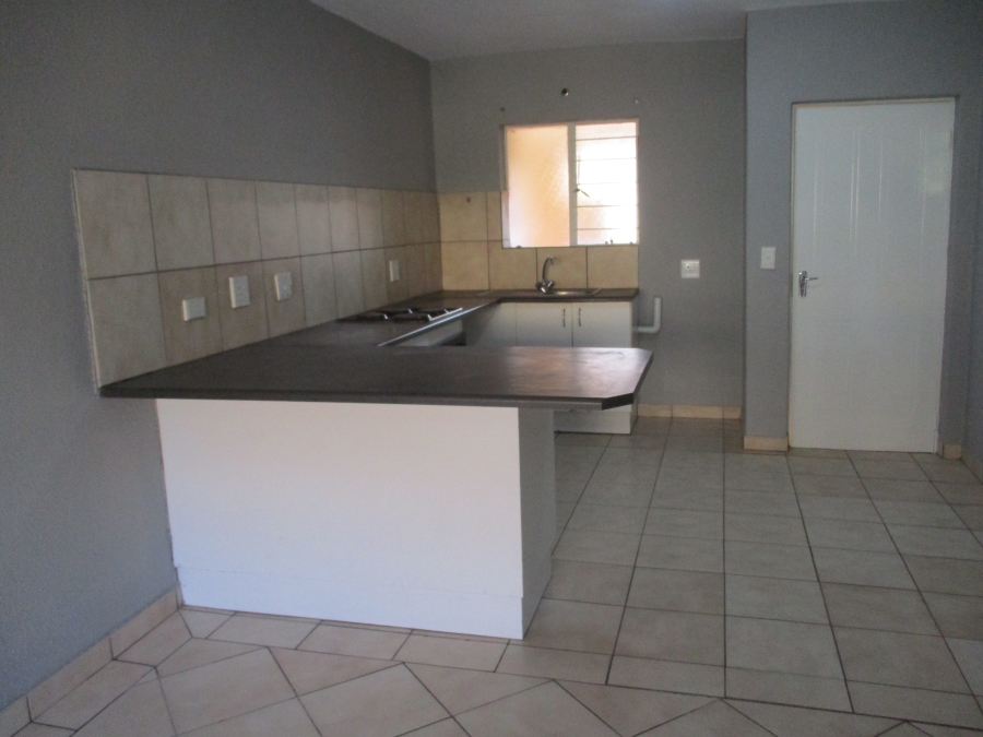 2 Bedroom Property for Sale in Wilro Park Gauteng
