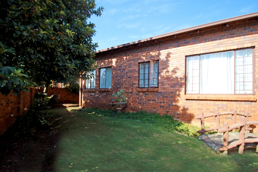 4 Bedroom Property for Sale in Weltevreden Park Gauteng
