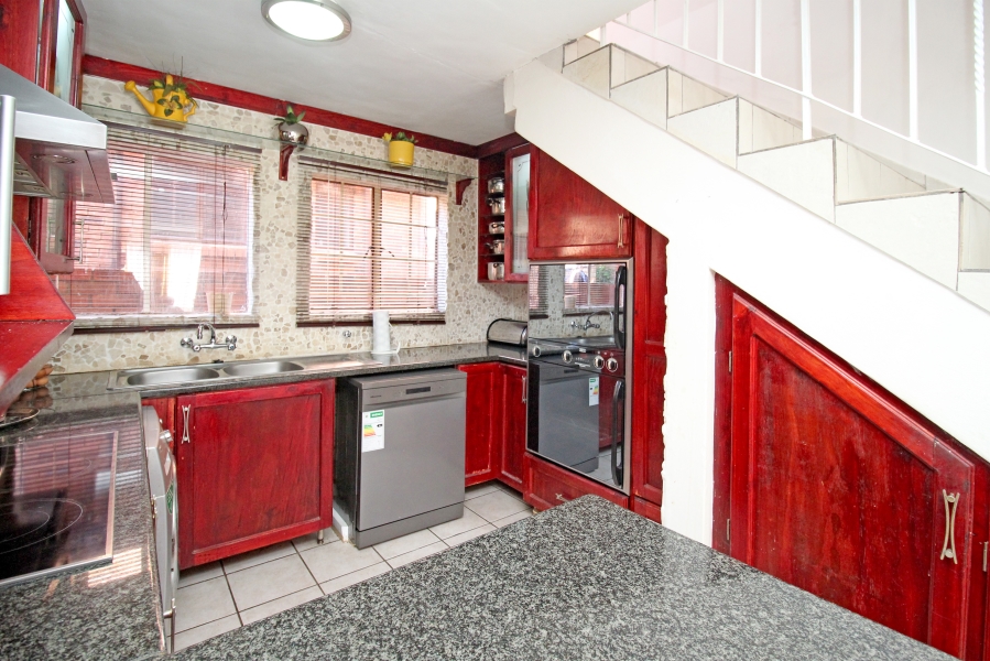 4 Bedroom Property for Sale in Weltevreden Park Gauteng