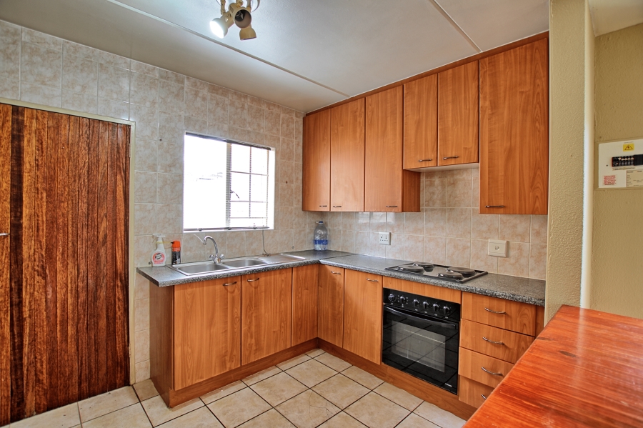 2 Bedroom Property for Sale in Sonneglans Gauteng