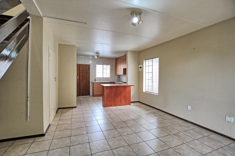 2 Bedroom Property for Sale in Sonneglans Gauteng