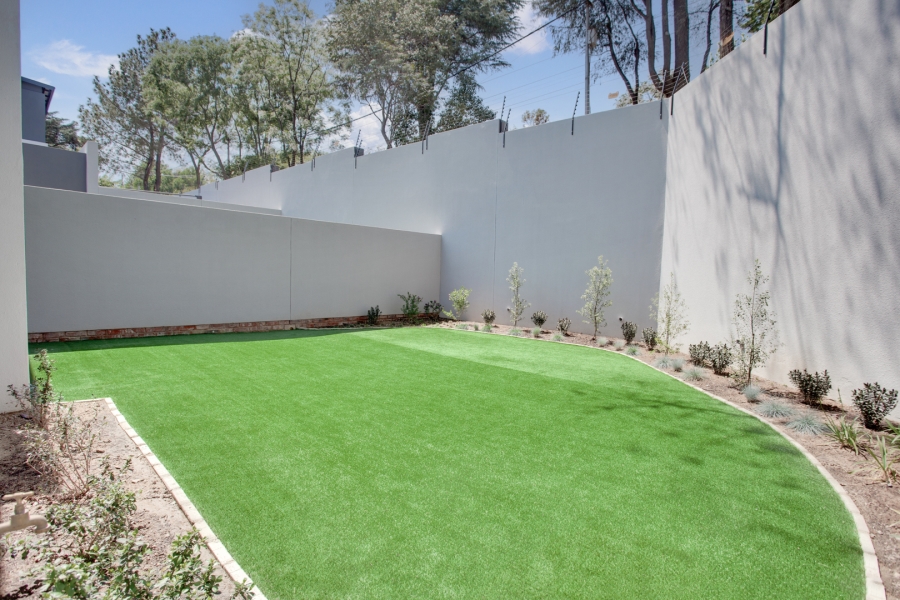 2 Bedroom Property for Sale in Bryanston Gauteng