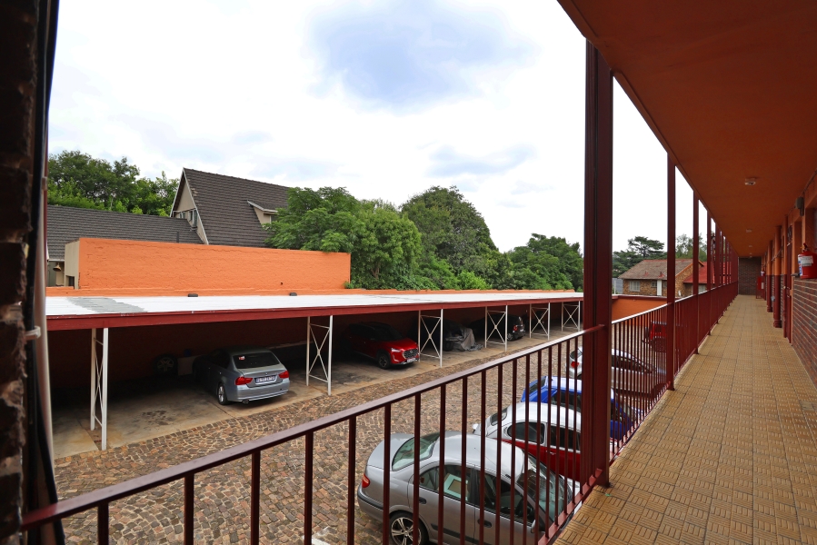 2 Bedroom Property for Sale in Kew Gauteng