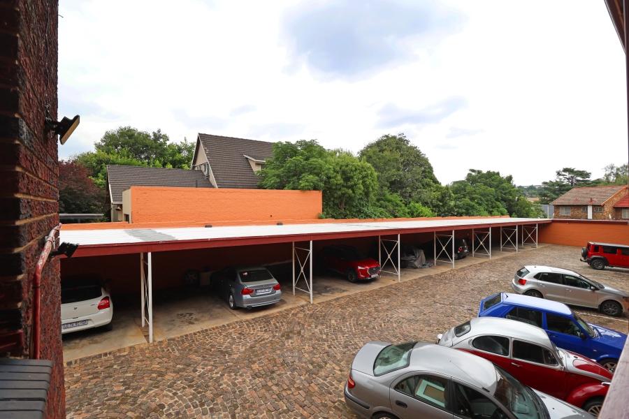 2 Bedroom Property for Sale in Kew Gauteng