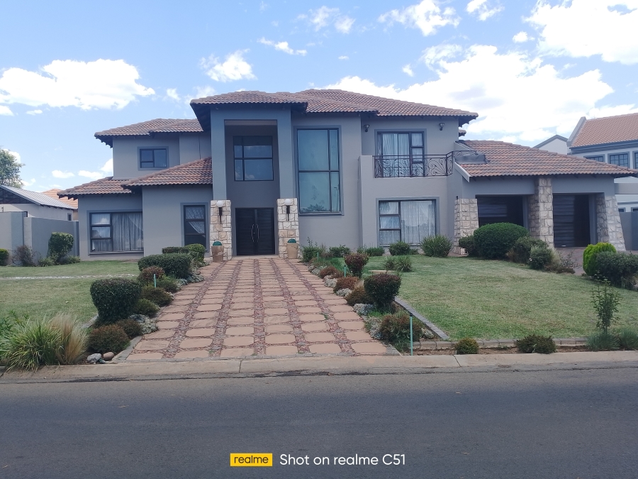 5 Bedroom Property for Sale in Helderwyk Gauteng