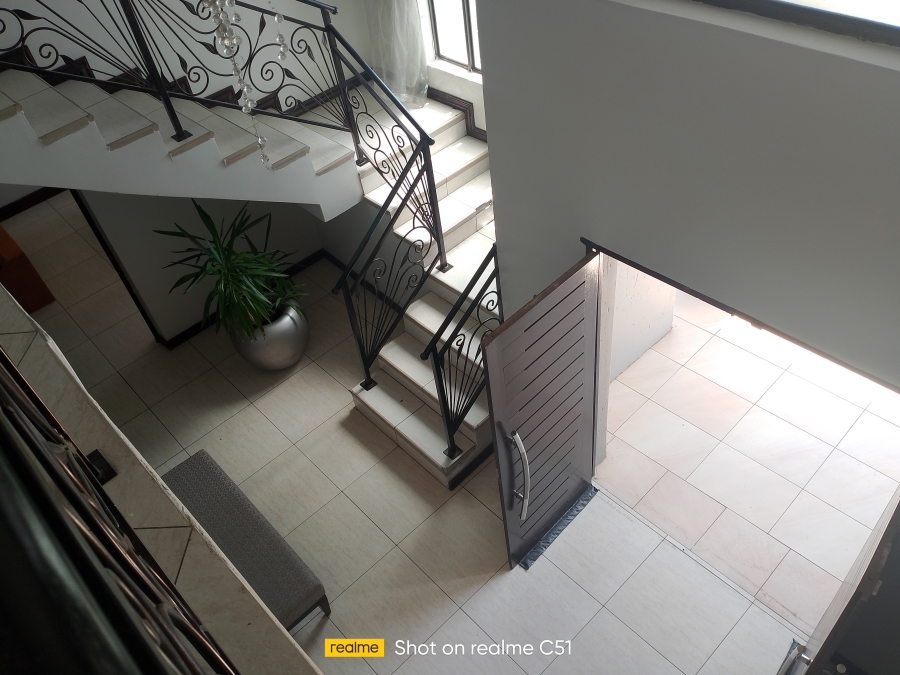 5 Bedroom Property for Sale in Helderwyk Gauteng