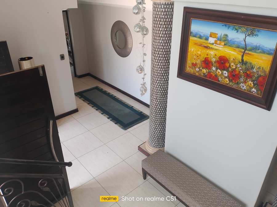 5 Bedroom Property for Sale in Helderwyk Gauteng