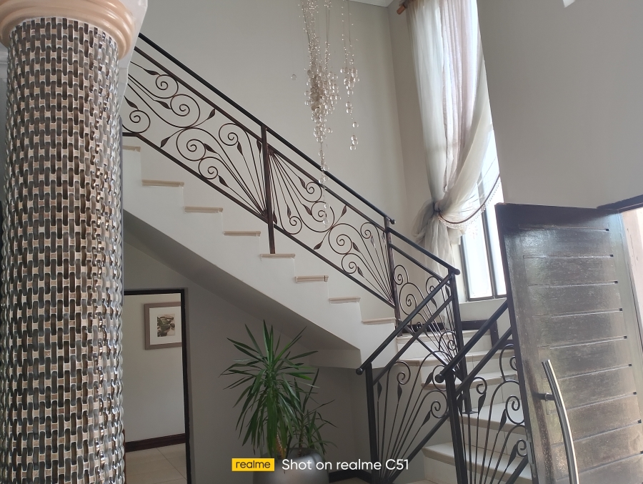 5 Bedroom Property for Sale in Helderwyk Gauteng