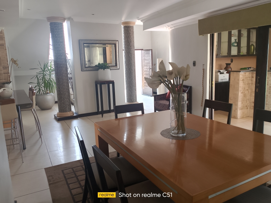 5 Bedroom Property for Sale in Helderwyk Gauteng