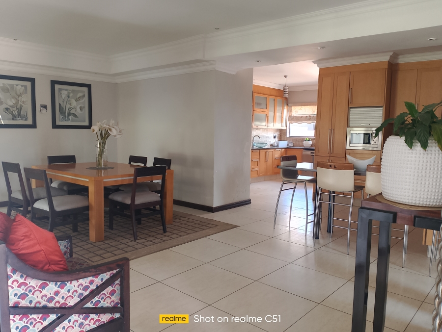 5 Bedroom Property for Sale in Helderwyk Gauteng