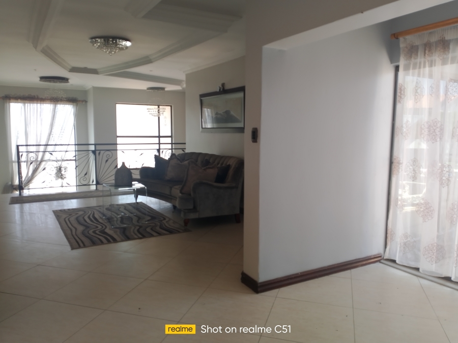 5 Bedroom Property for Sale in Helderwyk Gauteng