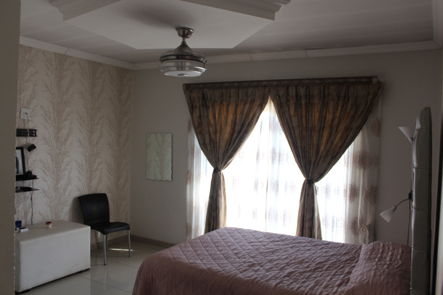 5 Bedroom Property for Sale in Helderwyk Gauteng