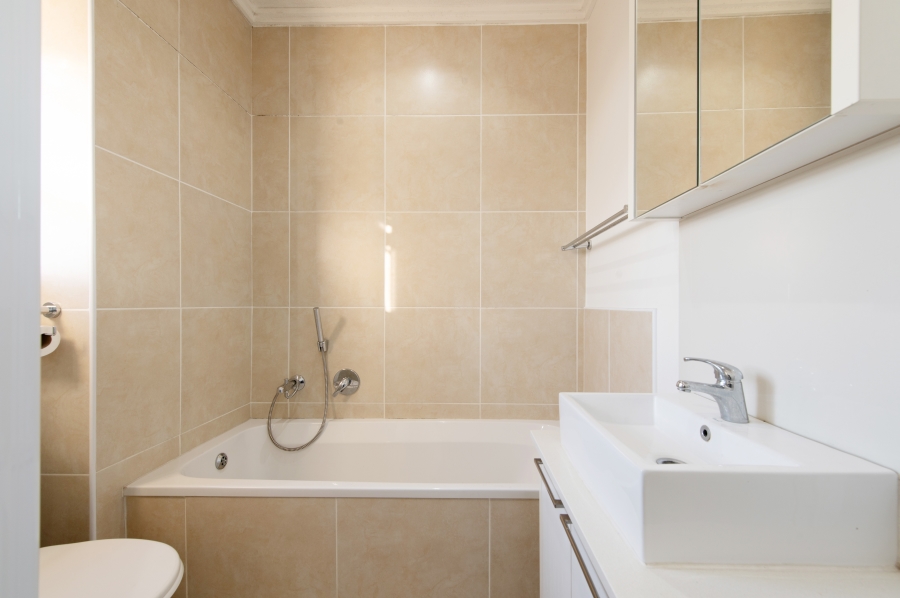 2 Bedroom Property for Sale in Barbeque Downs Gauteng