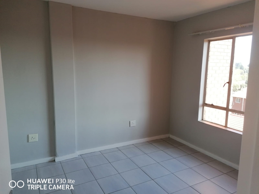 To Let 2 Bedroom Property for Rent in Die Wilgers Gauteng