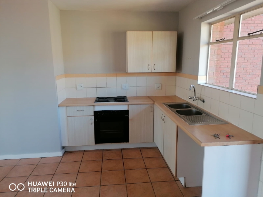 To Let 2 Bedroom Property for Rent in Die Wilgers Gauteng