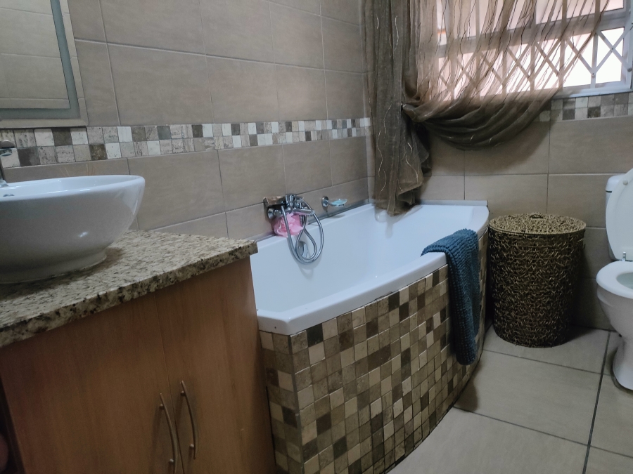 3 Bedroom Property for Sale in Silverton Gauteng