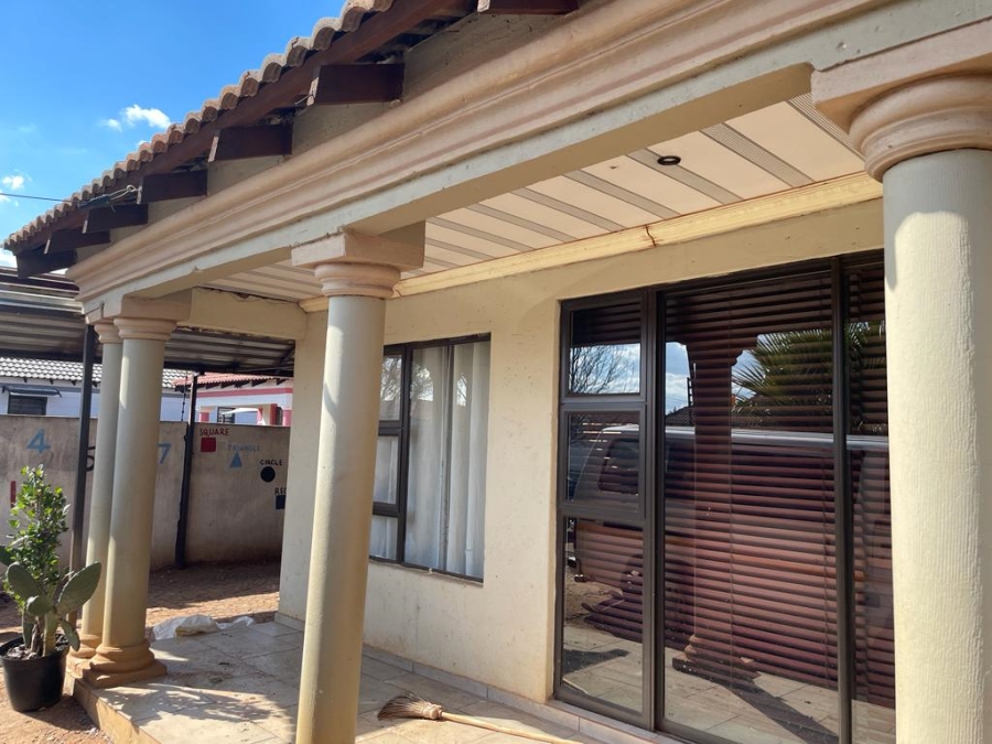 3 Bedroom Property for Sale in Protea Glen Gauteng