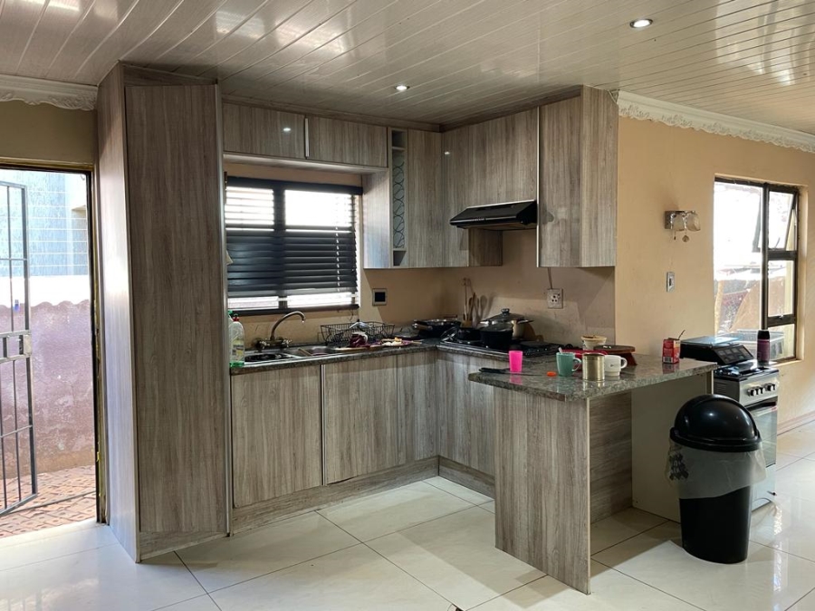 3 Bedroom Property for Sale in Protea Glen Gauteng