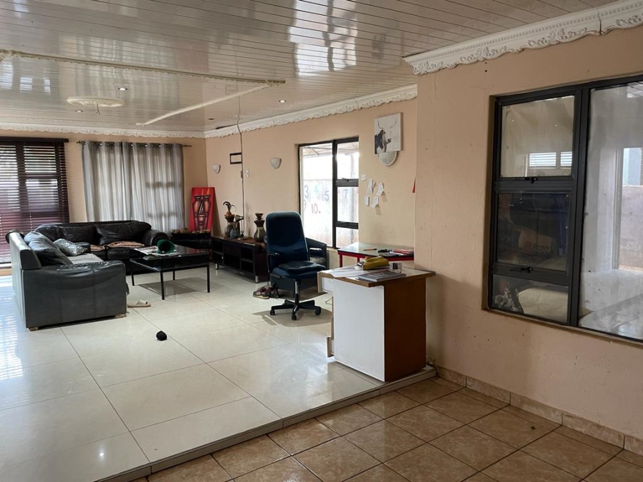 3 Bedroom Property for Sale in Protea Glen Gauteng