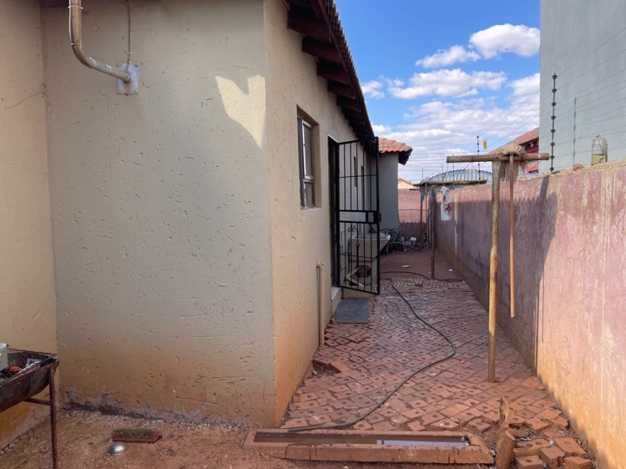 3 Bedroom Property for Sale in Protea Glen Gauteng