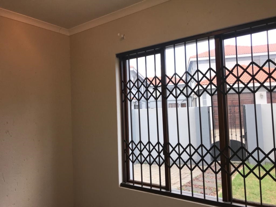 3 Bedroom Property for Sale in Helderwyk Gauteng