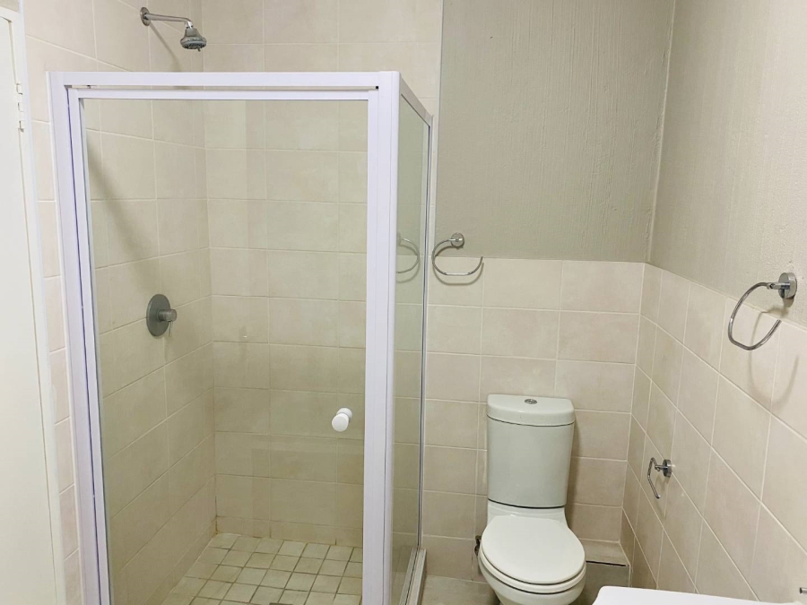 2 Bedroom Property for Sale in Barbeque Downs Gauteng