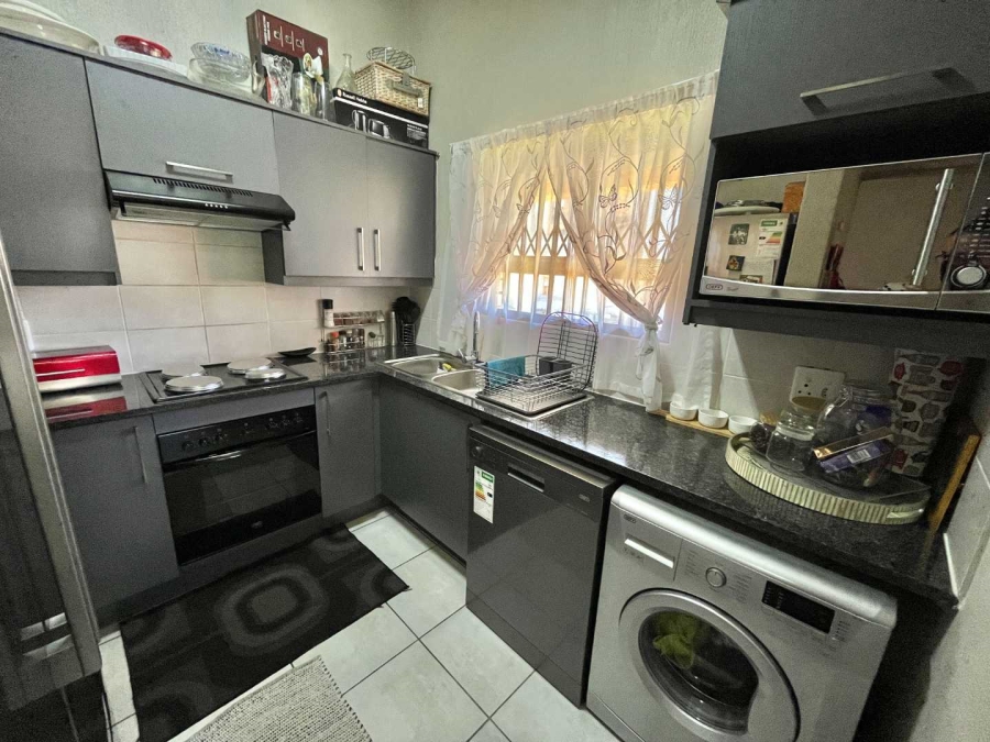 3 Bedroom Property for Sale in Barbeque Downs Gauteng