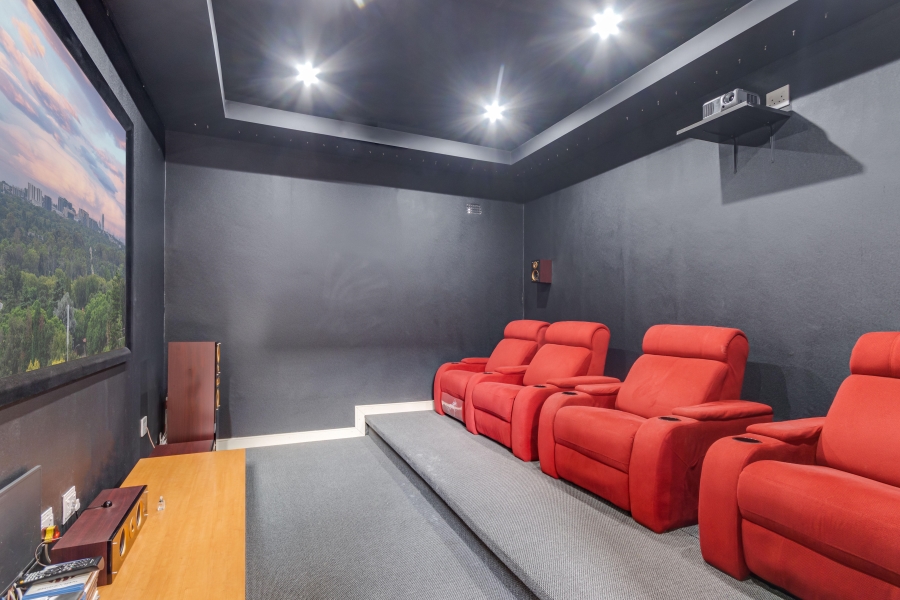 4 Bedroom Property for Sale in Blue Hills Equestrian Estate Gauteng