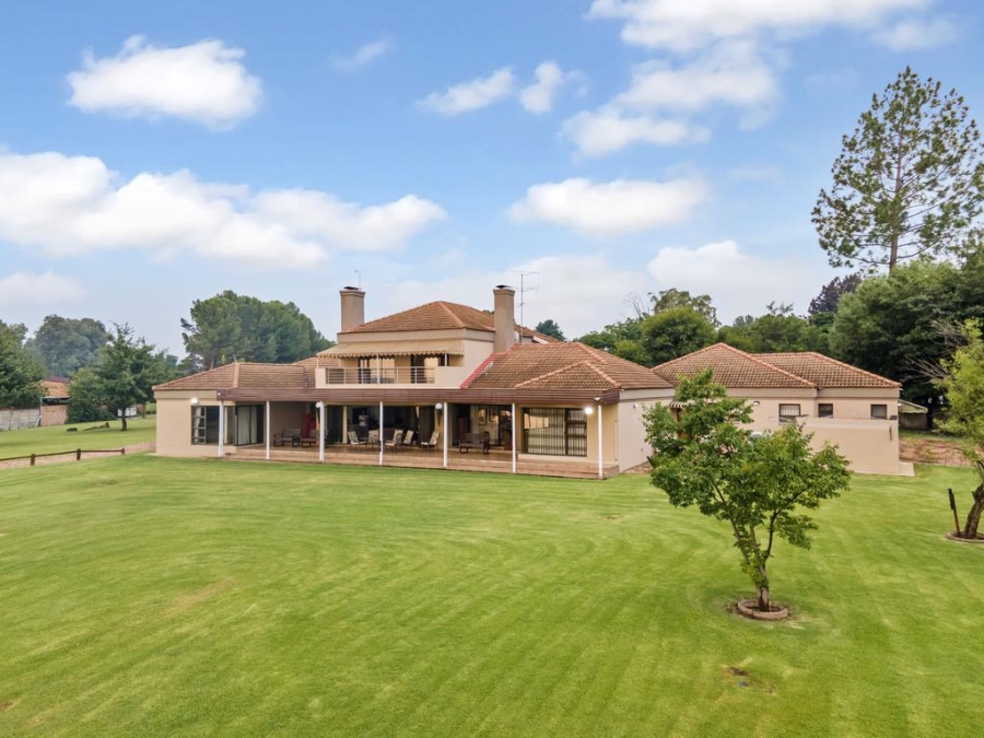 4 Bedroom Property for Sale in Theoville Gauteng