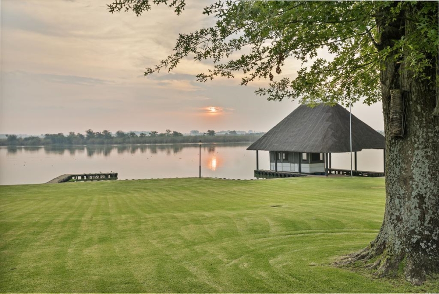 4 Bedroom Property for Sale in Theoville Gauteng