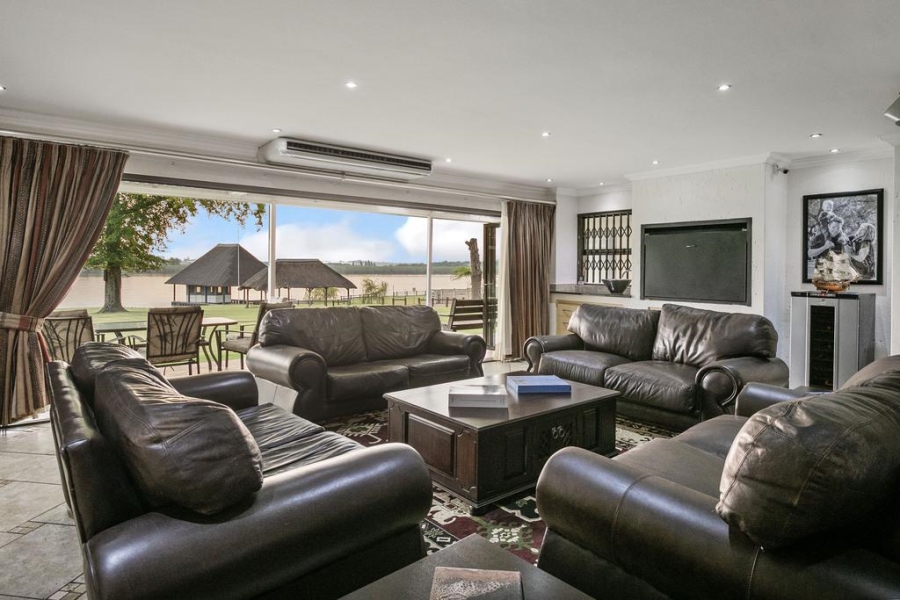 4 Bedroom Property for Sale in Theoville Gauteng