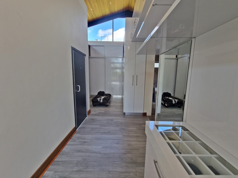 4 Bedroom Property for Sale in Midstream Hill Gauteng