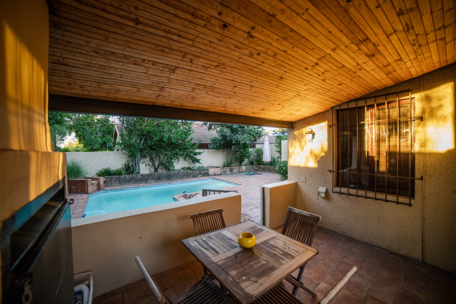 2 Bedroom Property for Sale in Fourways Gauteng