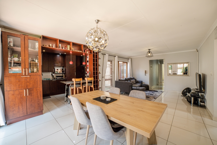 2 Bedroom Property for Sale in Fourways Gauteng