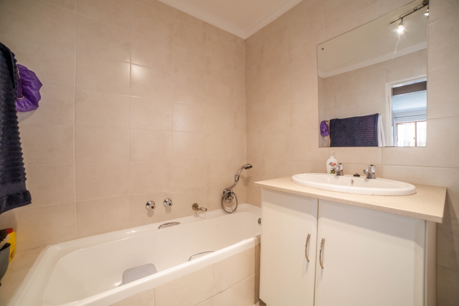 2 Bedroom Property for Sale in Fourways Gauteng