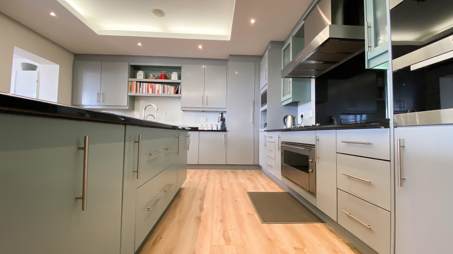 To Let 4 Bedroom Property for Rent in Morningside Gauteng