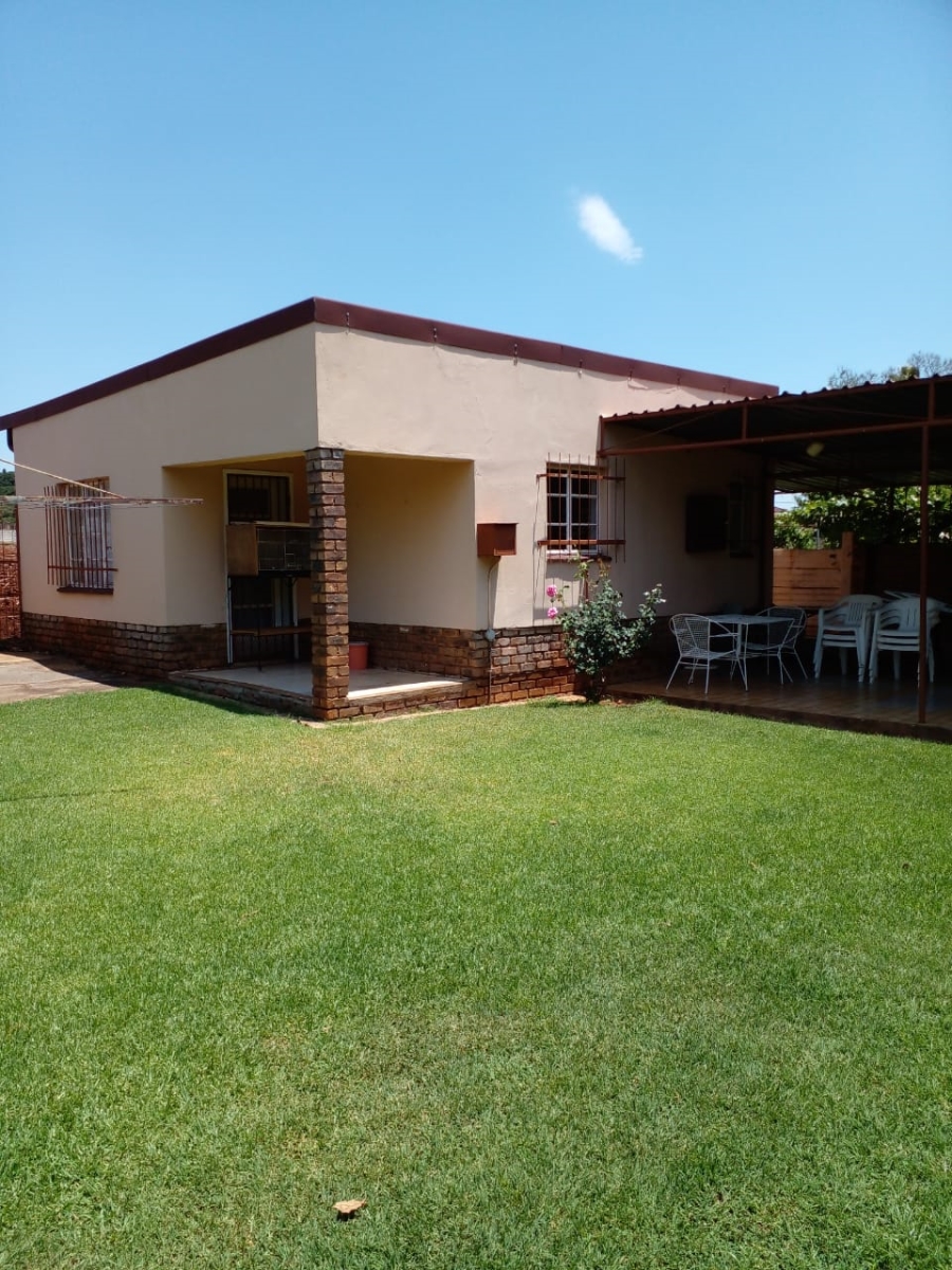 4 Bedroom Property for Sale in Magaliesmoot Gauteng