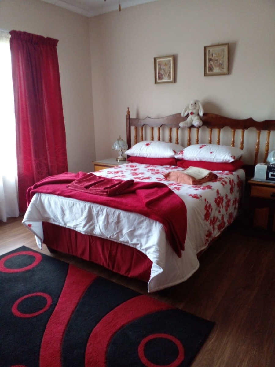 4 Bedroom Property for Sale in Magaliesmoot Gauteng