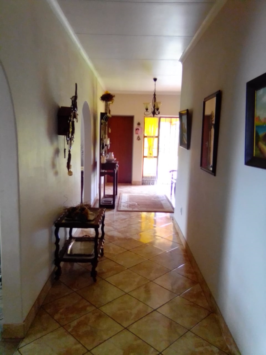 4 Bedroom Property for Sale in Magaliesmoot Gauteng