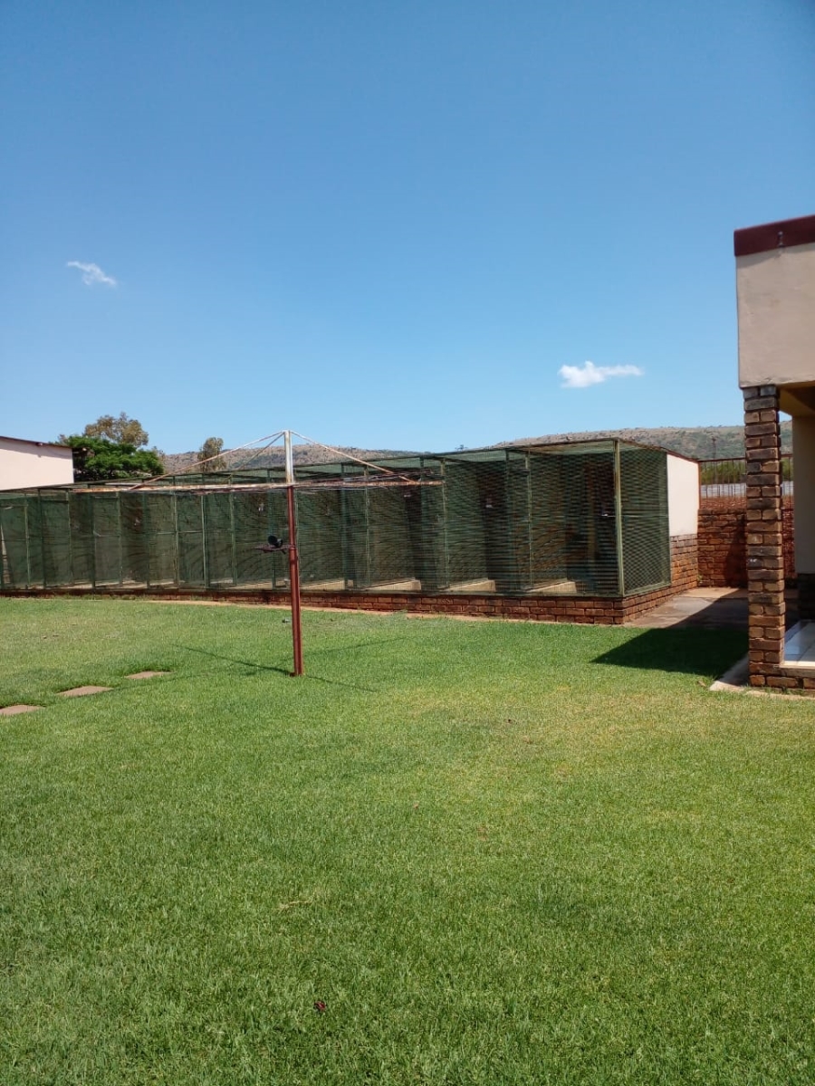 4 Bedroom Property for Sale in Magaliesmoot Gauteng