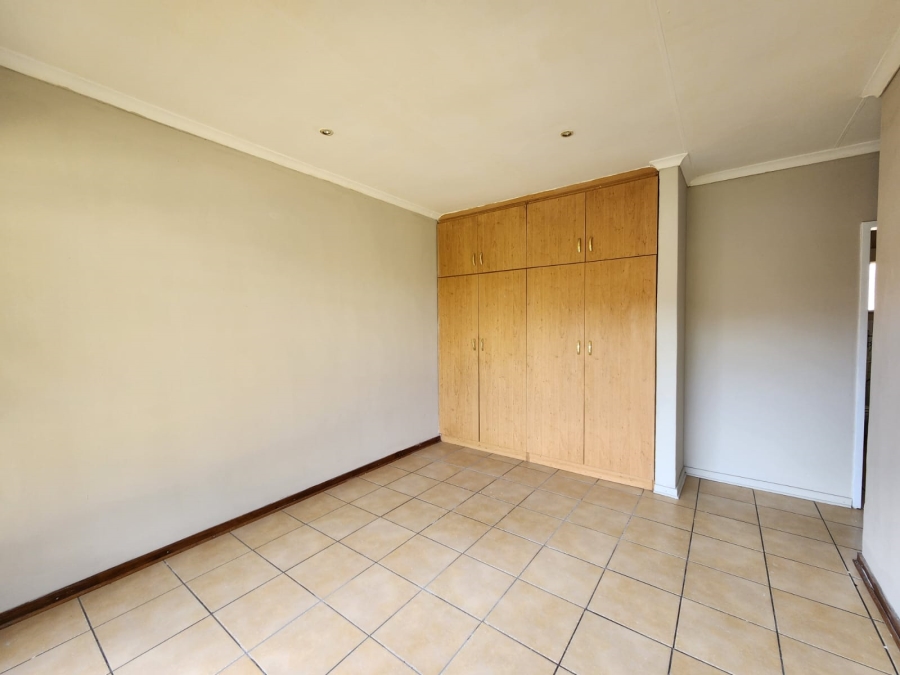 3 Bedroom Property for Sale in Krugersrus Gauteng