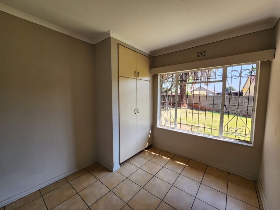 3 Bedroom Property for Sale in Krugersrus Gauteng