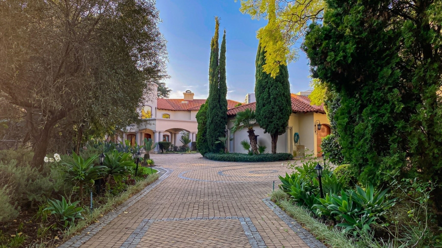 To Let 7 Bedroom Property for Rent in Hyde Park Gauteng