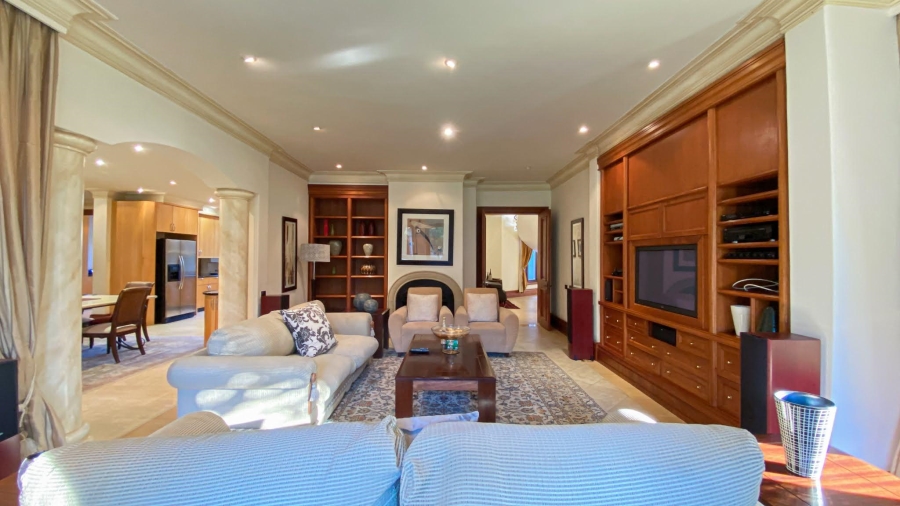 To Let 7 Bedroom Property for Rent in Hyde Park Gauteng