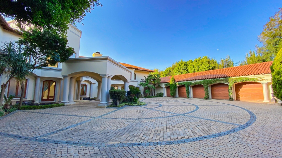 To Let 7 Bedroom Property for Rent in Hyde Park Gauteng