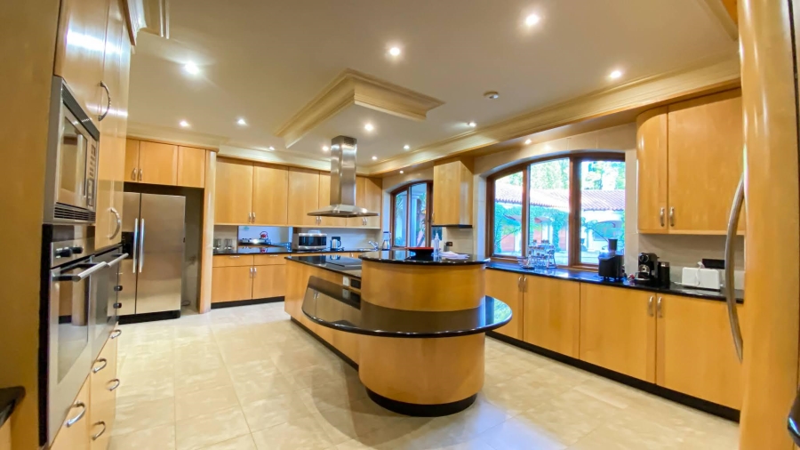 To Let 7 Bedroom Property for Rent in Hyde Park Gauteng