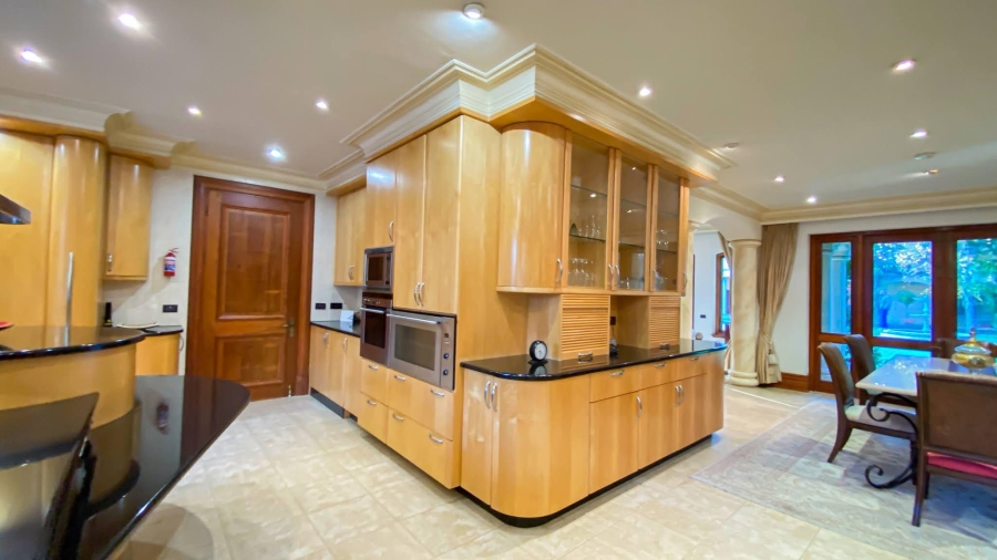 To Let 7 Bedroom Property for Rent in Hyde Park Gauteng