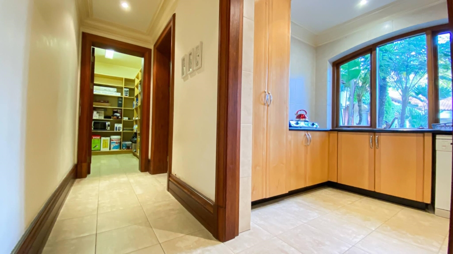 To Let 7 Bedroom Property for Rent in Hyde Park Gauteng